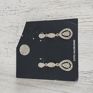 Rhinestone silvertone drop pierced earrings special occasion bridal NEW
